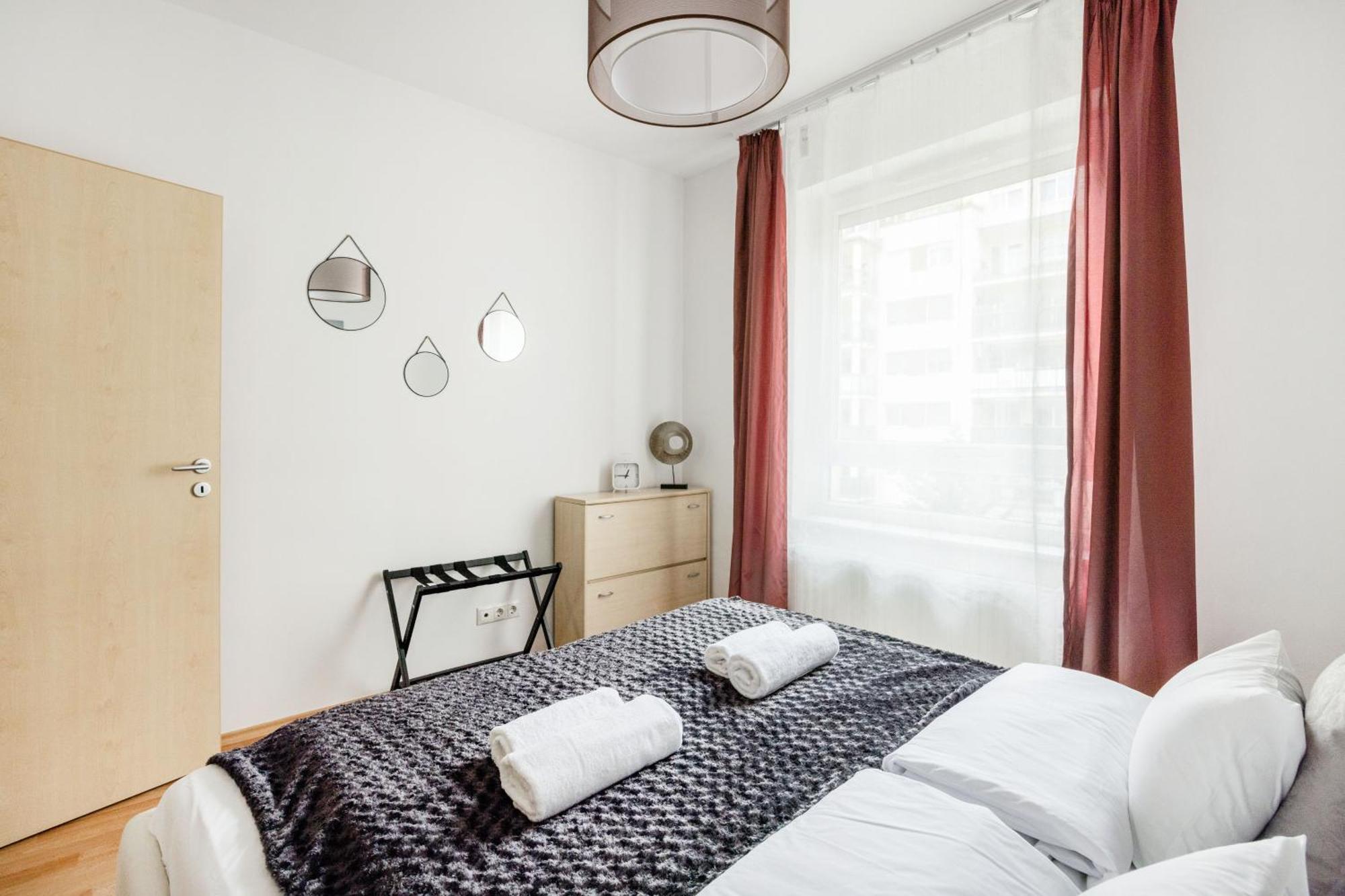Modern Two-Bedroom Apartment With Free Parking Будапешт Екстер'єр фото