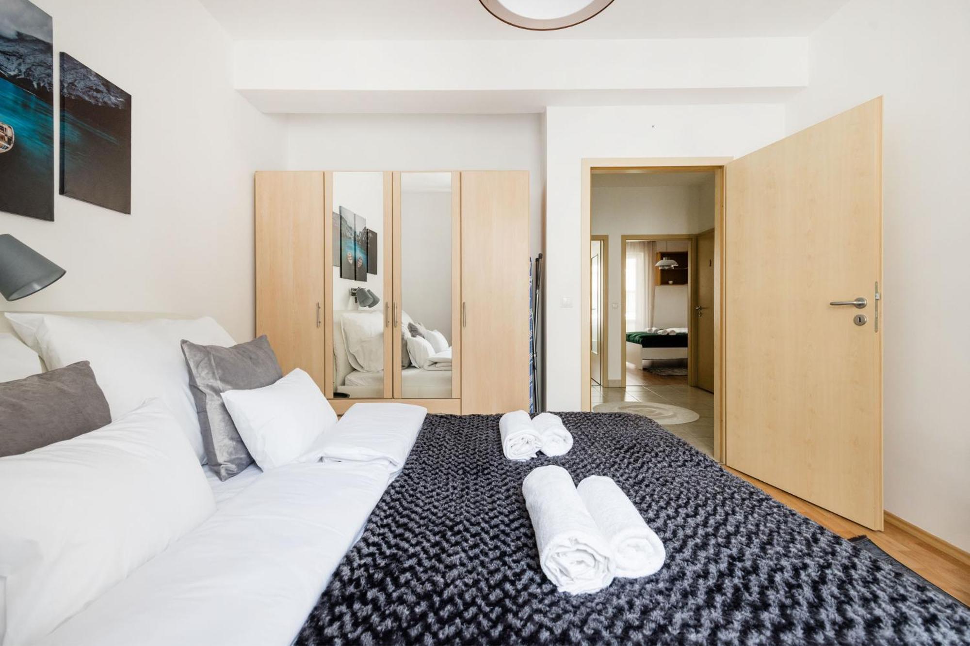 Modern Two-Bedroom Apartment With Free Parking Будапешт Екстер'єр фото